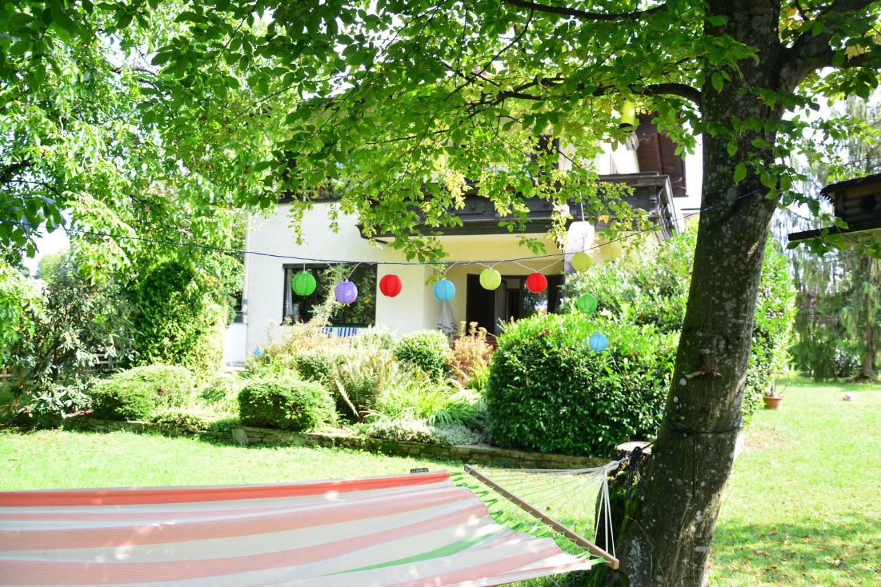 Haus Mit Garten Eugendorf Exterior foto